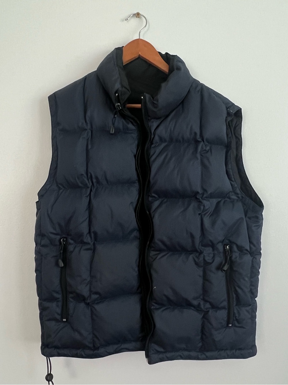 Gap Men’s Blue Puffer Vest